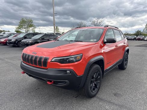 Used 2021 Jeep Cherokee Trailhawk w/ Sun, Sound & Nav Group AWD/4WD image 3