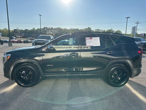 Used 2022 GMC Terrain AT4 w/ Infotainment Package II image 5