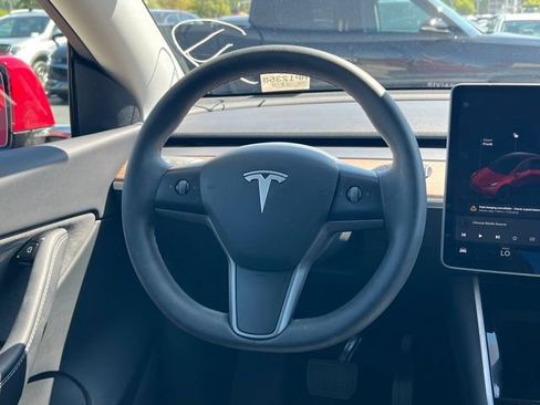 Used 2021 Tesla Model Y Long Range AWD/4WD image 14