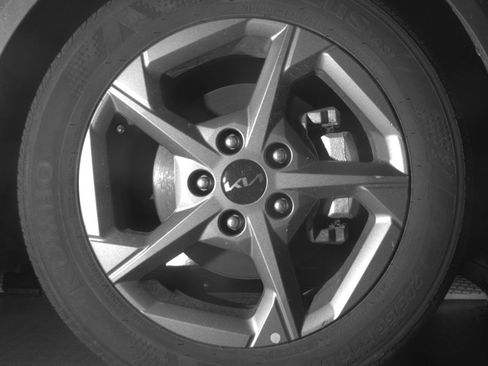 Used 2025 Kia K4 LXS image 13