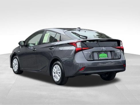 Certified 2022 Toyota Prius LE FWD image 3