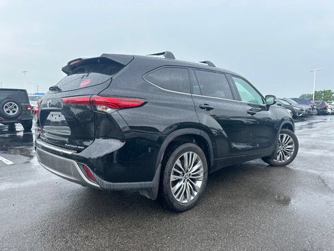 Used 2021 Toyota Highlander Platinum AWD/4WD image 13