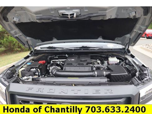 Used 2023 Nissan Frontier PRO-4X w/ Technology Package image 34