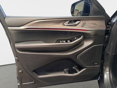 Used 2024 Jeep Grand Cherokee L Overland w/ Trailer Tow Package image 26