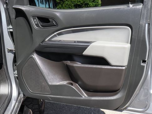 Used 2021 Chevrolet Colorado W/T w/ Custom Special Edition image 34