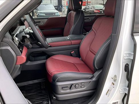 New 2026 INFINITI QX80 Autograph w/ Premium Cargo Package image 24