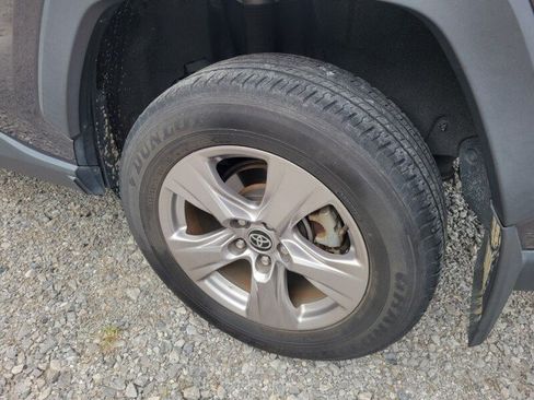 Used 2022 Toyota RAV4 XLE FWD image 7