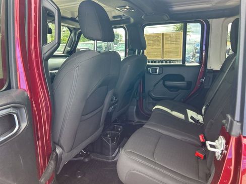 Used 2021 Jeep Wrangler Unlimited Sport image 31