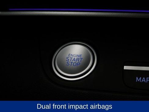 Certified 2025 Hyundai Elantra SEL image 30