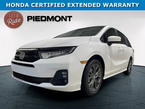 Certified 2025 Honda Odyssey Touring image 9