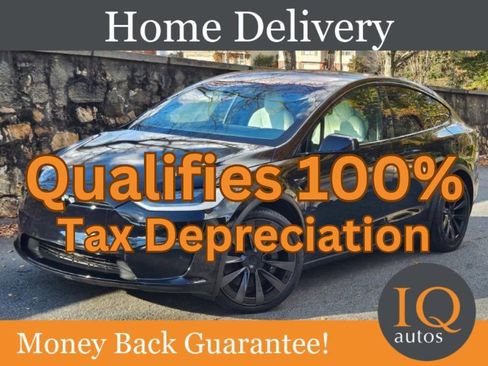 Used 2022 Tesla Model X Plaid image 2