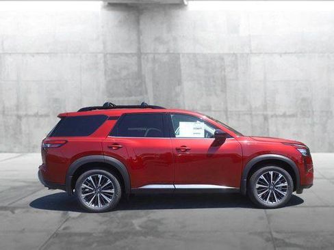 New 2026 Nissan Pathfinder Platinum AWD/4WD image 5