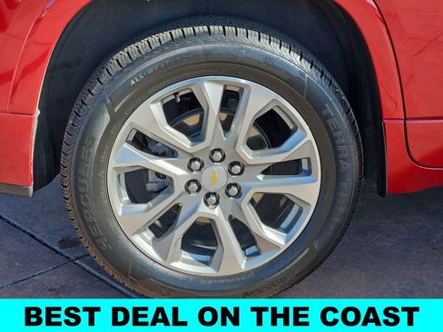 Used 2018 Chevrolet Traverse Premier w/ Driver Confidence II Package FWD image 38