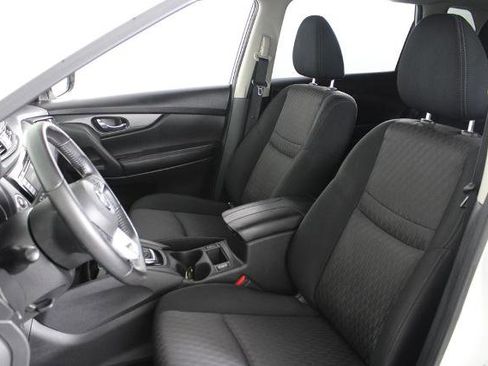 Certified 2020 Nissan Rogue SV FWD image 21