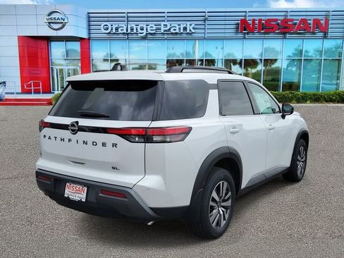 New 2026 Nissan Pathfinder SL FWD image 2