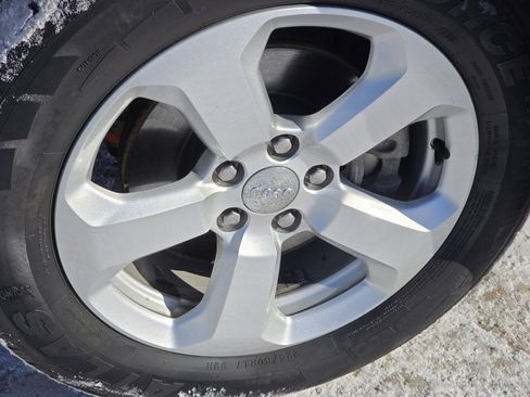 Used 2020 Jeep Compass Latitude image 9