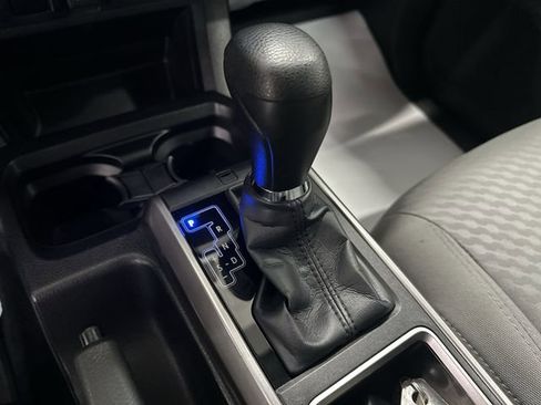 Used 2023 Toyota Tacoma SR5 AWD/4WD image 19