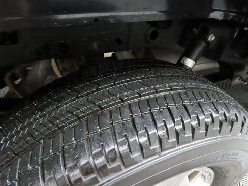 Used 2023 Ford F150 XLT w/ XTR Package image 32