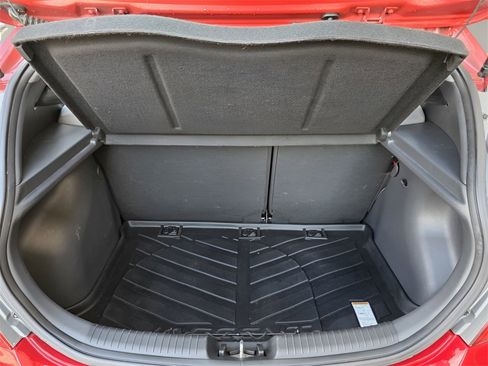 Used 2013 Hyundai Accent SE image 14