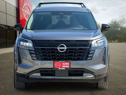 New 2026 Nissan Pathfinder Platinum FWD image 11
