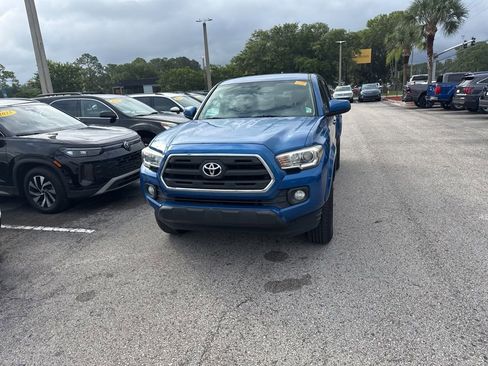 Used 2017 Toyota Tacoma SR5 w/ Tow Package RWD image 5