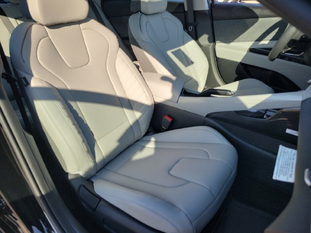 New 2026 Hyundai Elantra SEL Sport FWD image 22