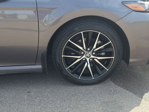 Used 2024 Toyota Camry SE w/ Convenience Package FWD image 31