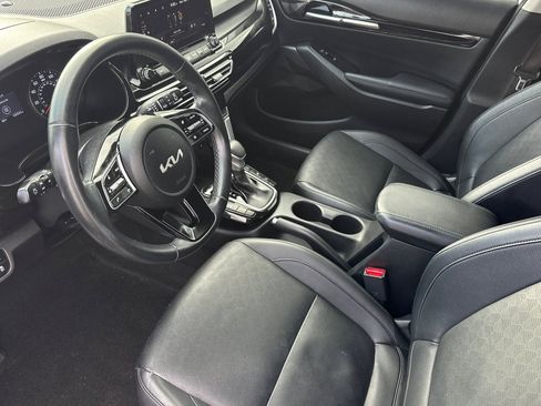 Used 2022 Kia Seltos EX image 10