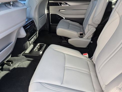 New 2026 Jeep Grand Wagoneer Limited AWD/4WD image 15