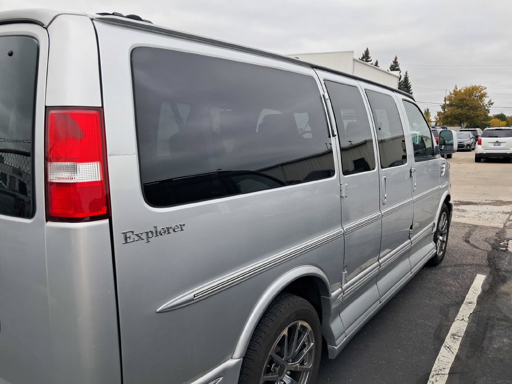 Used 2014 Chevrolet Express 1500 RWD image 7