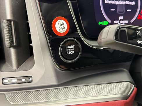 Used 2026 Porsche Cayenne image 25