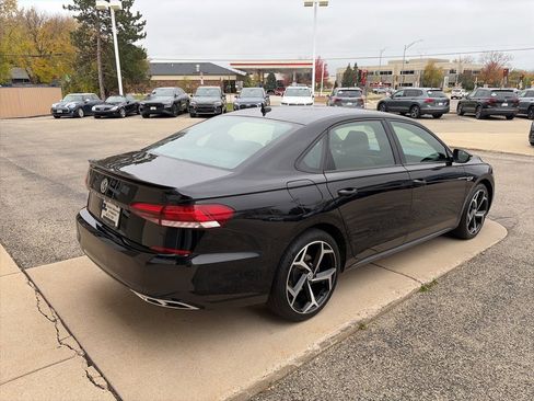 Certified 2021 Volkswagen Passat 2.0T R-Line w/ Luggage Net & Mats Package image 9