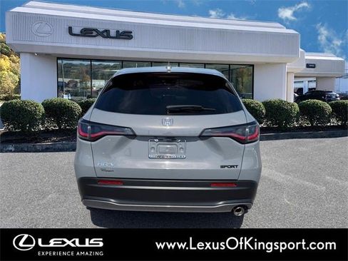 Used 2025 Honda HR-V Sport image 4