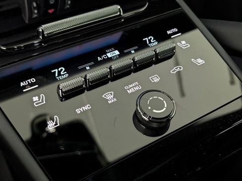 New 2026 Porsche Cayenne GTS AWD/4WD image 34