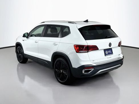 Certified 2024 Volkswagen Taos SE AWD/4WD image 3