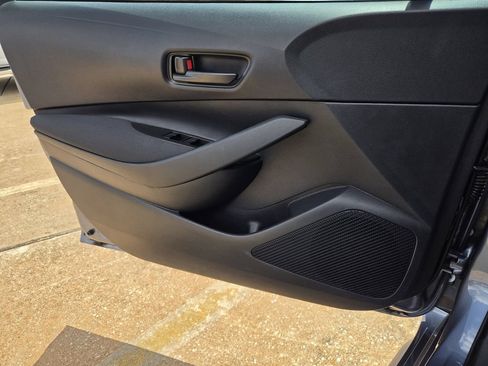 Used 2025 Toyota Corolla LE FWD image 25