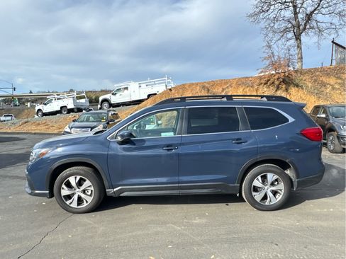 Certified 2024 Subaru Ascent Premium w/ Convenience Package image 8