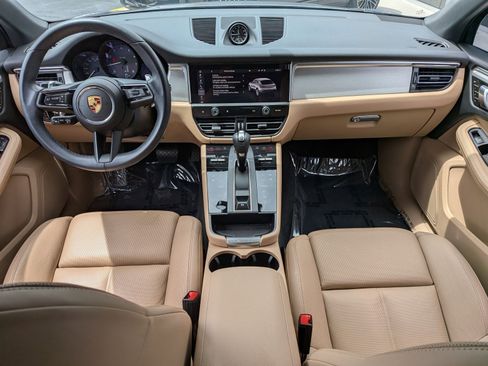Certified 2024 Porsche Macan AWD/4WD image 24