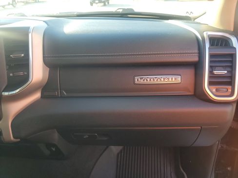Used 2021 RAM 1500 Laramie AWD/4WD image 34