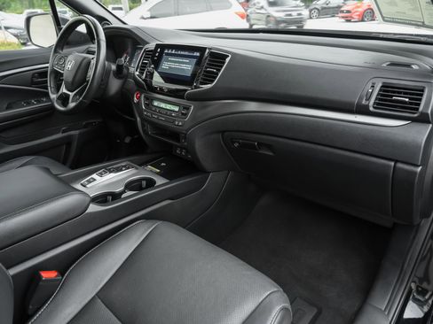 Used 2024 Honda Passport EX-L image 38