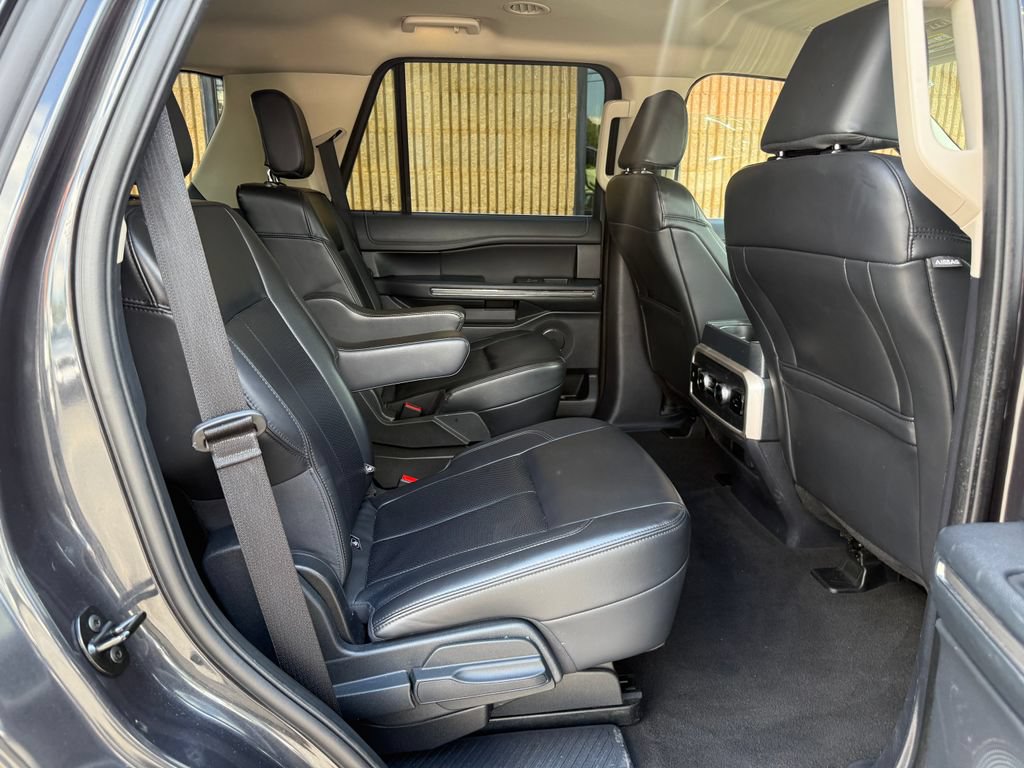 Used 2024 Ford Expedition XLT RWD image 24