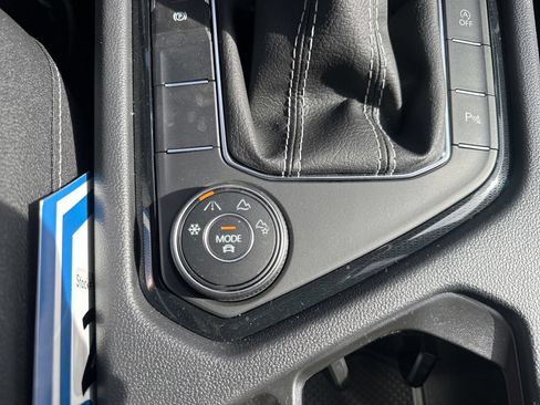 New 2026 Volkswagen Taos SE AWD/4WD image 58
