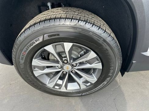 New 2026 Chevrolet Equinox LT image 11