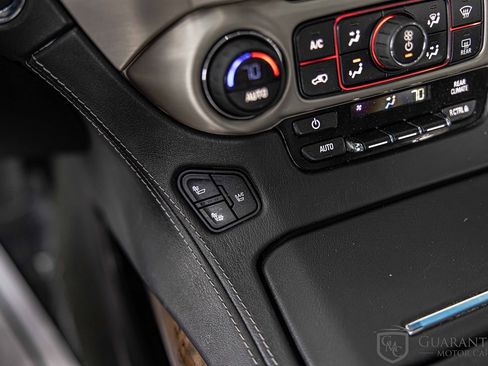 Used 2015 GMC Yukon Denali w/ Premium Package image 30