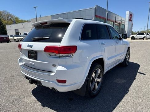 Used 2016 Jeep Grand Cherokee Overland w/ Advanced Technology Group AWD/4WD image 11