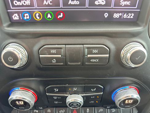 Used 2019 GMC Sierra 1500 AT4 w/ Off Road Performance Package AWD/4WD image 17