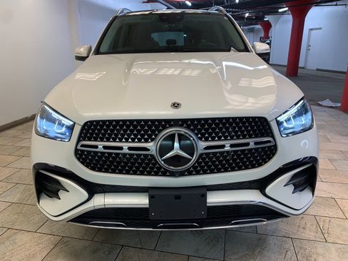 Used 2024 Mercedes-Benz GLE 350 4MATIC w/ AMG Line Exterior image 4