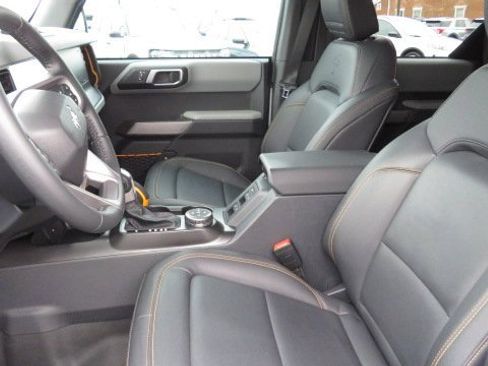 Certified 2022 Ford Bronco Badlands w/ Sasquatch Package image 4