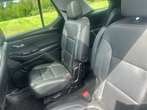 Used 2021 Chevrolet Traverse RS AWD/4WD image 40