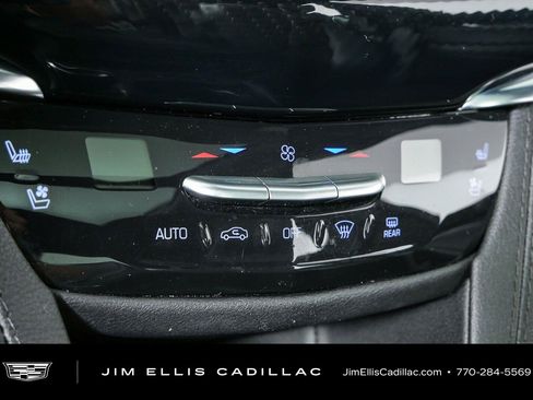 Used 2024 Cadillac XT6 Sport w/ LPO, ONYX Package AWD/4WD image 16